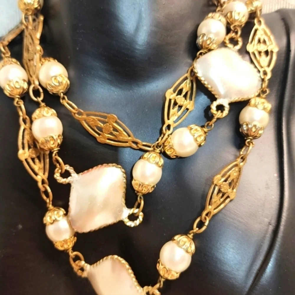 ONE-OF-A-KIND 1950s CHANEL BAROQUE PEARL & GILT FILIGREE SAUTOIR NECKLACE